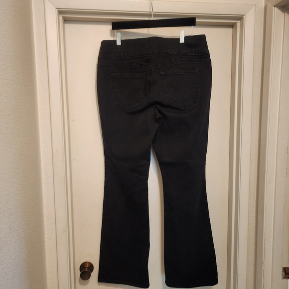 Style & Co Boot Leg Jean - Picture 11 of 13